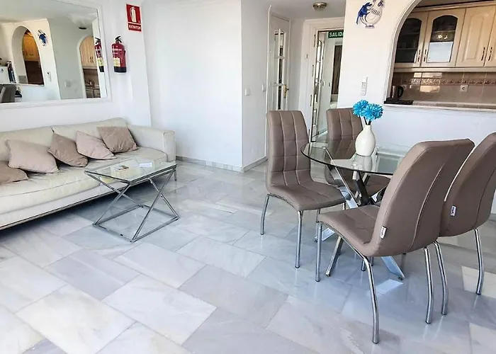 Апартаменти Skol 708 Fantastic 2 Bedroom For *